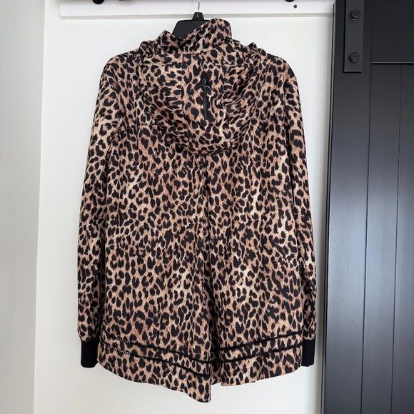 THE UPSIDE Leo Ash Leopard Hooded Active Jacket Rain Coat Women’s Medium - Picture 7 of 9